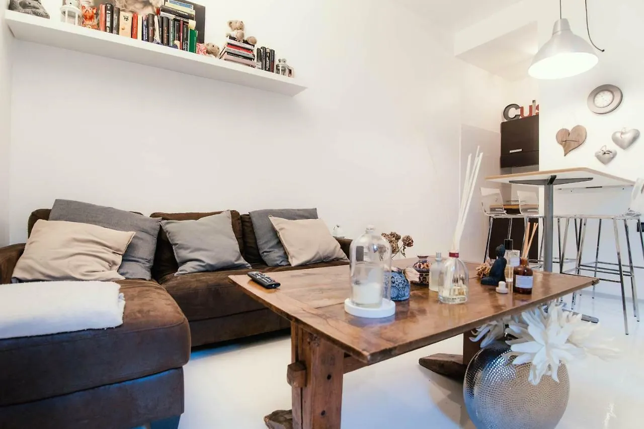 Giovio Loft - The House Of Travelers Apartment Como