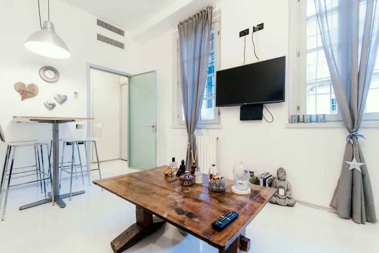 Giovio Loft - The House Of Travelers Apartment Como Italy