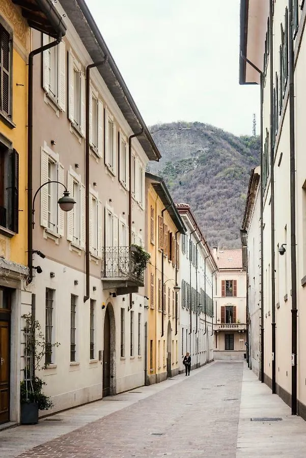 Giovio Loft - The House Of Travelers Apartment Como Italy
